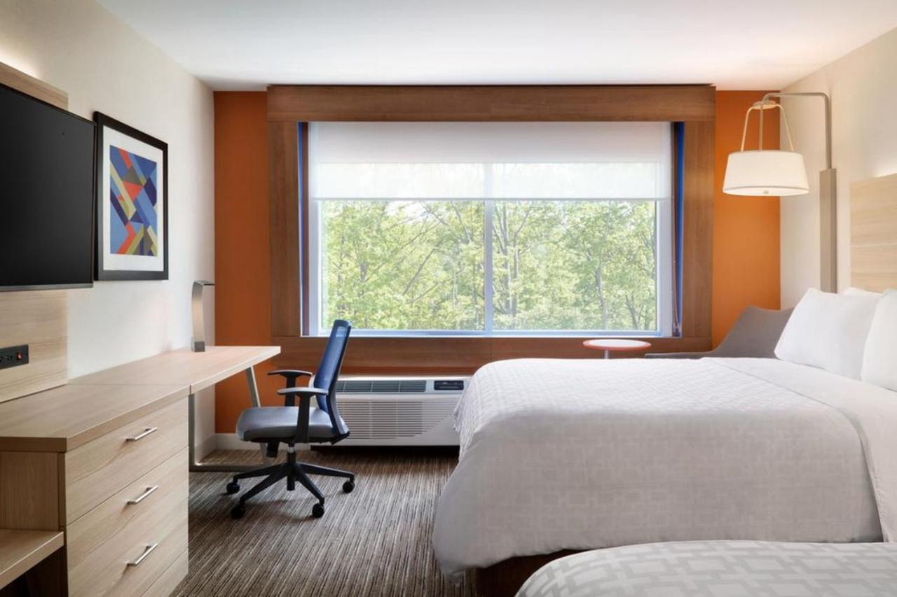 Holiday Inn Express & Suites - Canton By Ihg Exteriör bild